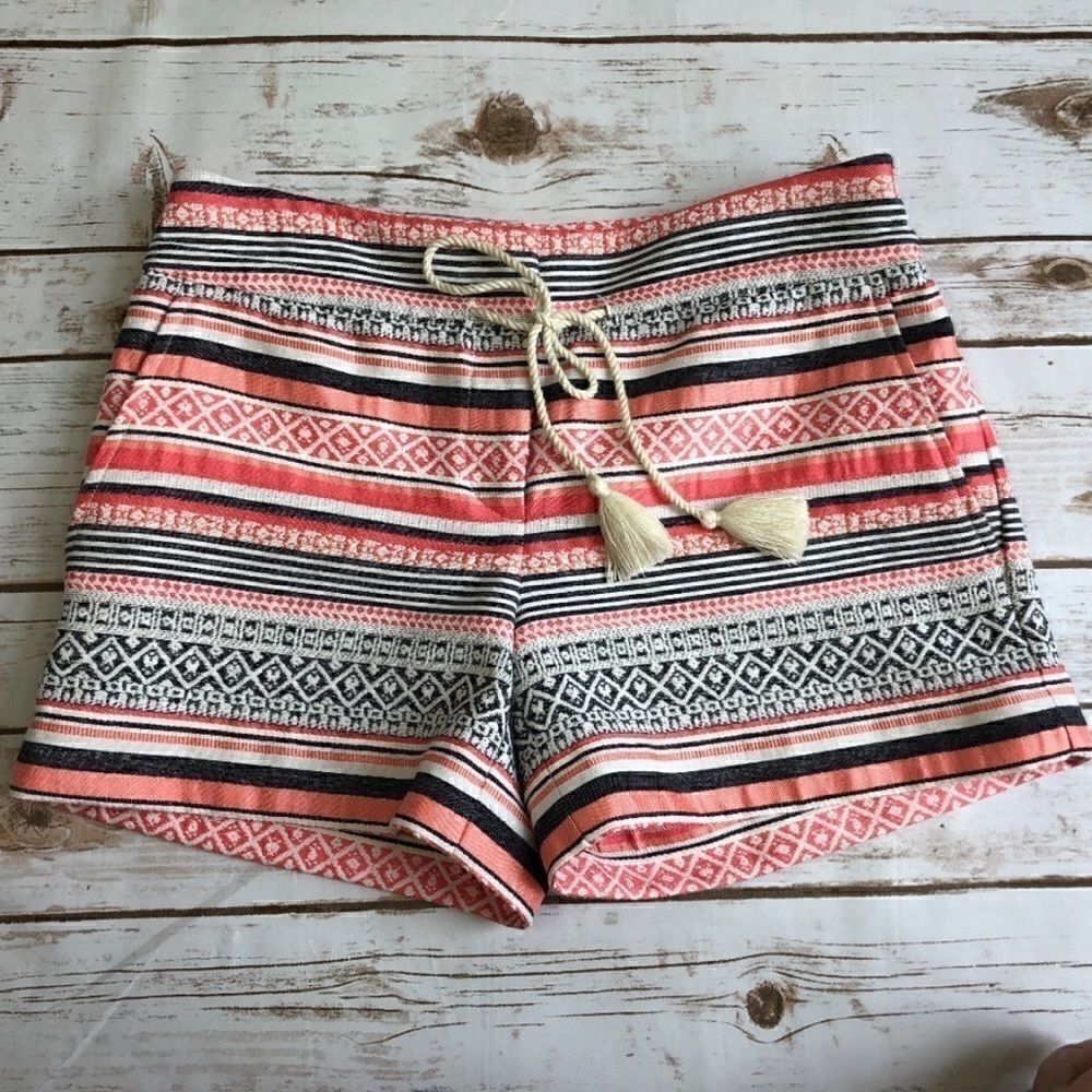 Ann Taylor Loft Riviera Short Coral Tassels 00
